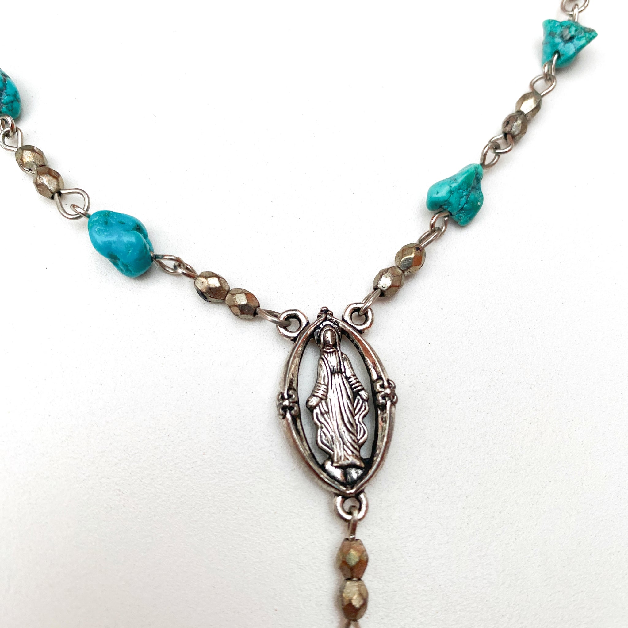 Choker Turquoise Weed Leaf Rosary